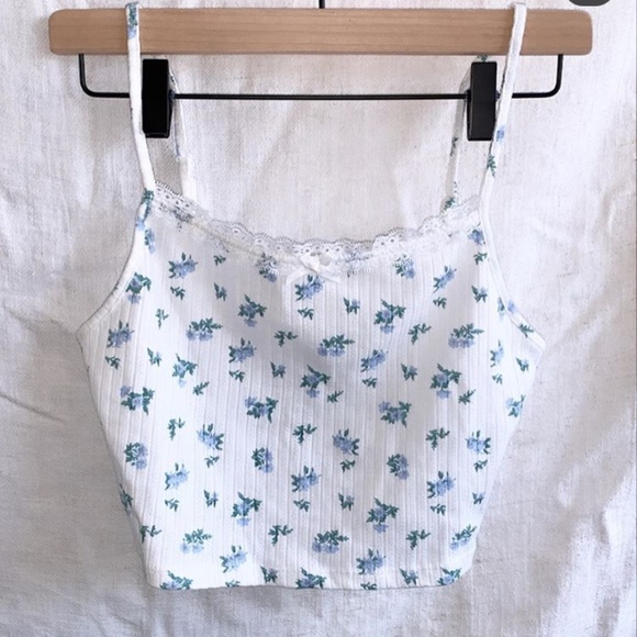 🍓SOLD🍓 Princess Polly Floral Cami - Picture 2 of 3